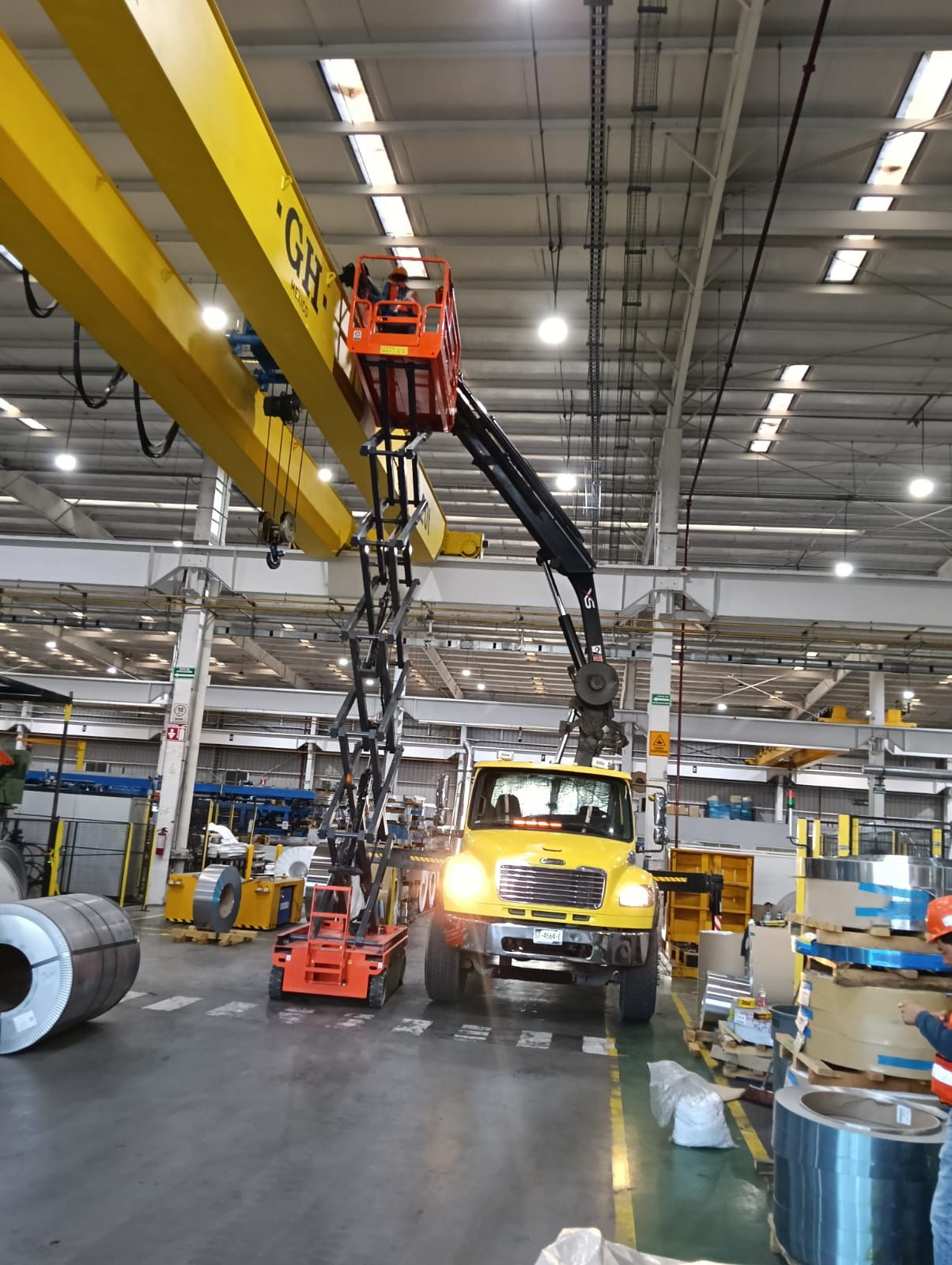 Gruas articuladas Marin renta de grúas articuladas Marin